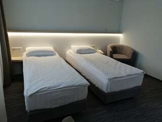 Гостиница ДерябинЪ Ижевск Двухместный номер с 1 кроватью или 2 отдельными кроватями-8