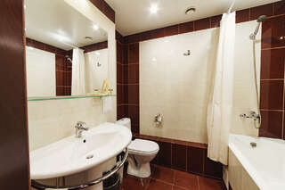 Гостиница ДерябинЪ Ижевск Двухместный номер с 2 отдельными кроватями-11