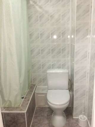 Гостиница ДерябинЪ Ижевск Двухместный номер эконом-класса с 2 отдельными кроватями-6